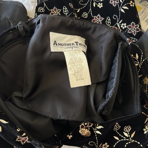 Vintage Sears Women's Another Thyme Black Gold Embroidered Velvet Sheer Sleeve. - Picture 6 of 10